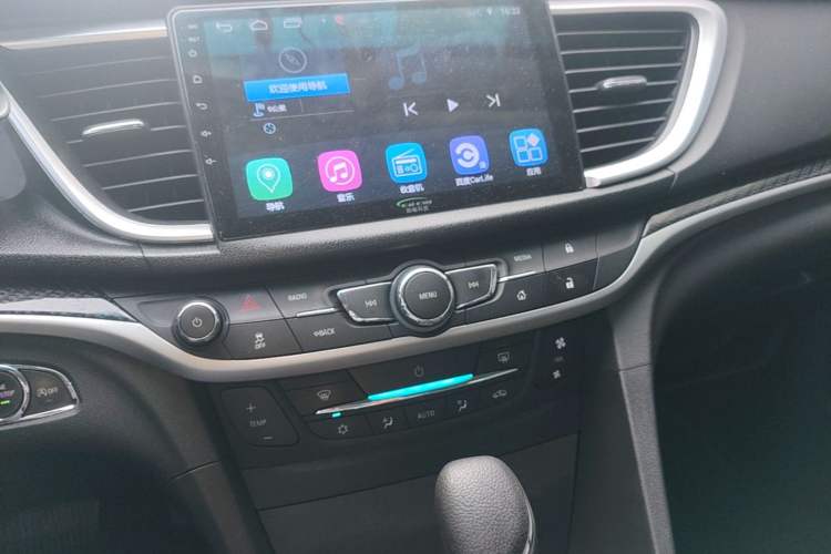 Used Buick GT 2016 15N Automatic Luxury Edition Audio And AC Panel