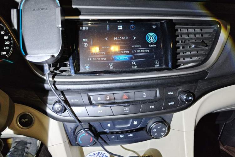 Used Buick GT 2016 15N Automatic Elite Edition Audio And AC Panel