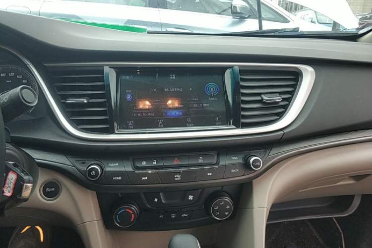 Used Buick GT 2016 15N Automatic Elite Edition Audio And AC Panel