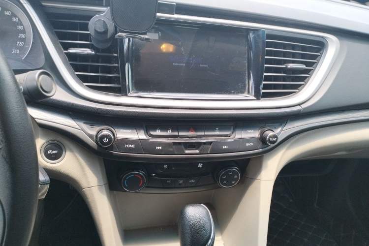 Used Buick GT 2016 15N Automatic Luxury Edition Audio And AC Panel