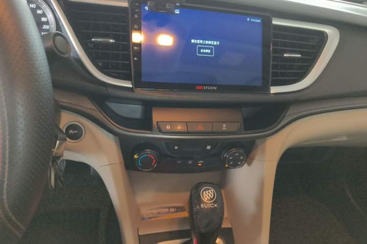 Used Buick GT 2016 15N Automatic Elite Edition Audio And AC Panel