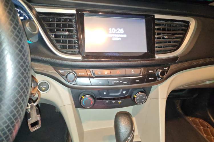 Used Buick GT 2016 15N Automatic Elite Edition Audio And AC Panel