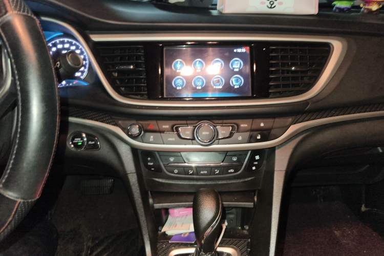 Used Buick GT 2016 15N Automatic Luxury Edition Audio And AC Panel