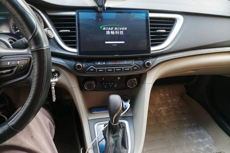 Used Buick GT 2016 15N Automatic Elite Edition Audio And AC Panel