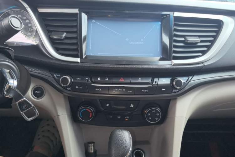 Used Buick GT 2016 15N Automatic Elite Edition Audio And AC Panel