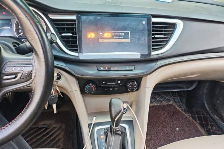 Used Buick GT 2016 15N Automatic Elite Edition Audio And AC Panel