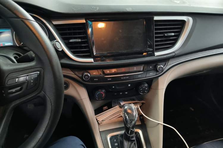 Used Buick GT 2016 15N Automatic Elite Edition Audio And AC Panel