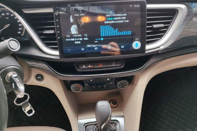 Used Buick GT 2016 18T Dual-Clutch Elite Model Audio And AC Panel