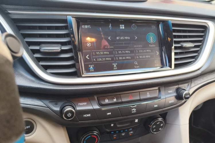 Used Buick GT 2016 15N Automatic Elite Edition Audio And AC Panel