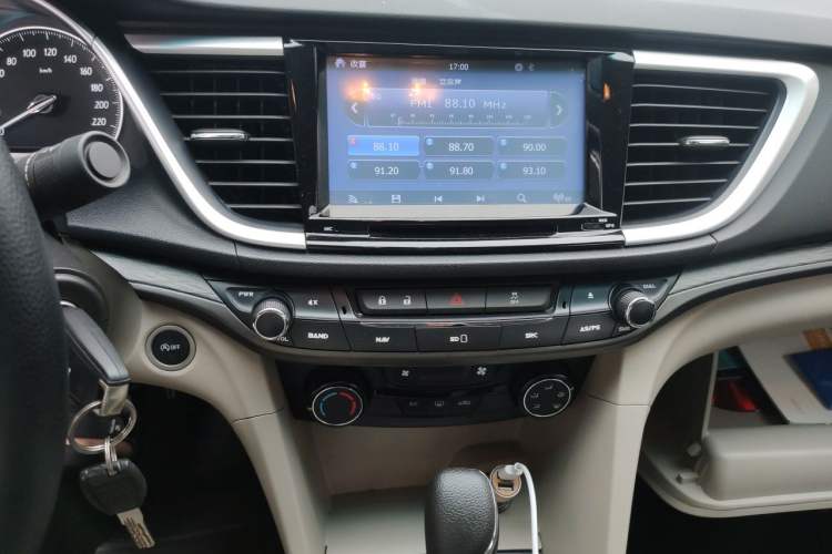Used Buick GT 2016 15N Automatic Elite Edition Audio And AC Panel
