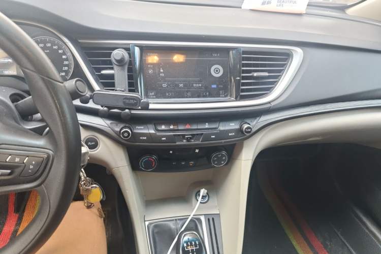 Used Buick GT 2016 15N Manual Elite Edition Audio And AC Panel