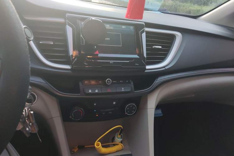 Used Buick GT 2016 15N Manual Entry-Level Trim Audio And AC Panel