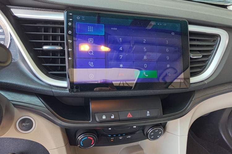 Used Buick GT 2016 15N Automatic Elite Edition Audio And AC Panel