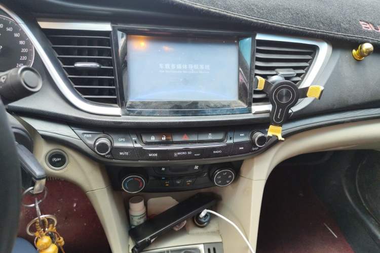 Used Buick GT 2016 15N Manual Elite Edition Audio And AC Panel