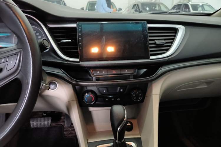 Used Buick GT 2016 15N Automatic Elite Edition Audio And AC Panel