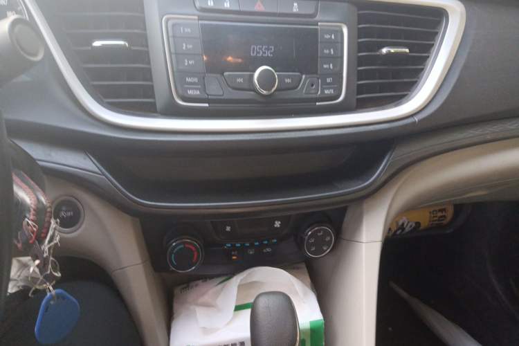 Used Buick GT 2016 15N Automatic Elite Edition Audio And AC Panel