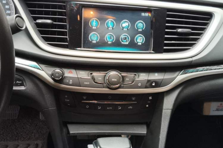 Used Buick GT 2016 15N Automatic Luxury Edition Audio And AC Panel
