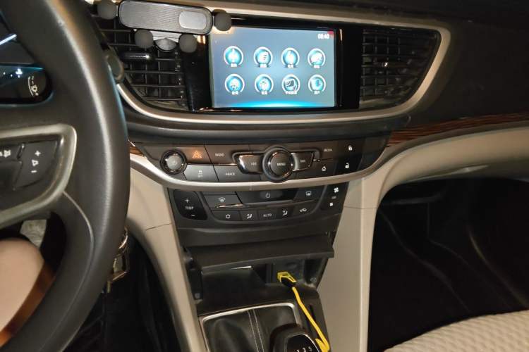 Used Buick GT 2016 15N Manual Luxury Version Audio And AC Panel