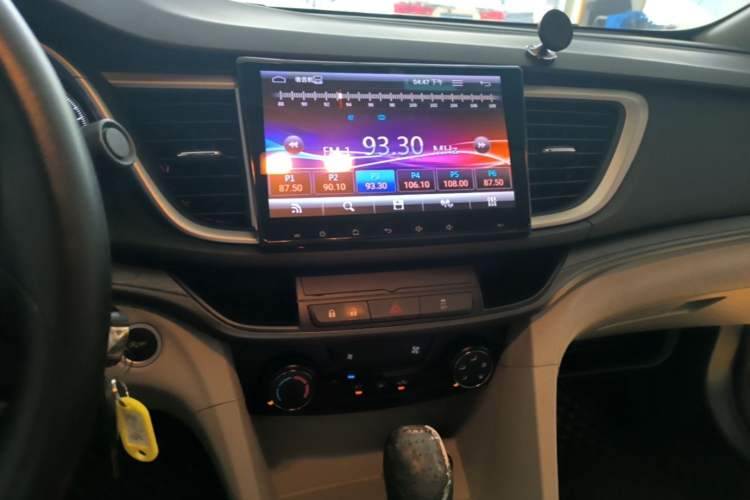 Used Buick GT 2016 15N Automatic Elite Edition Audio And AC Panel