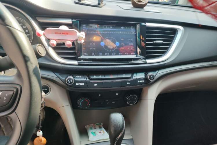 Used Buick GT 2016 15N Automatic Elite Edition Audio And AC Panel