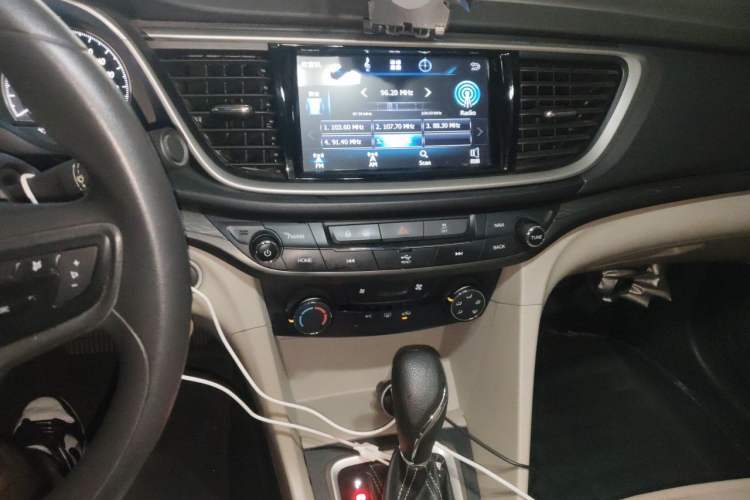 Used Buick GT 2016 15N Automatic Elite Edition Audio And AC Panel