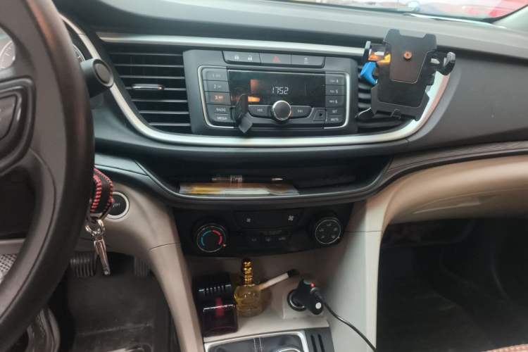 Used Buick GT 2016 15N Manual Entry-Level Trim Audio And AC Panel