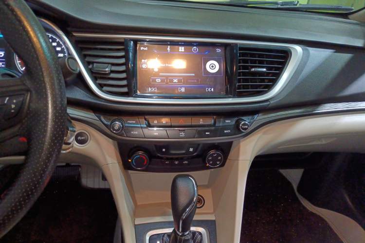Used Buick GT 2016 15N Automatic Entry-Level Trim Audio And AC Panel