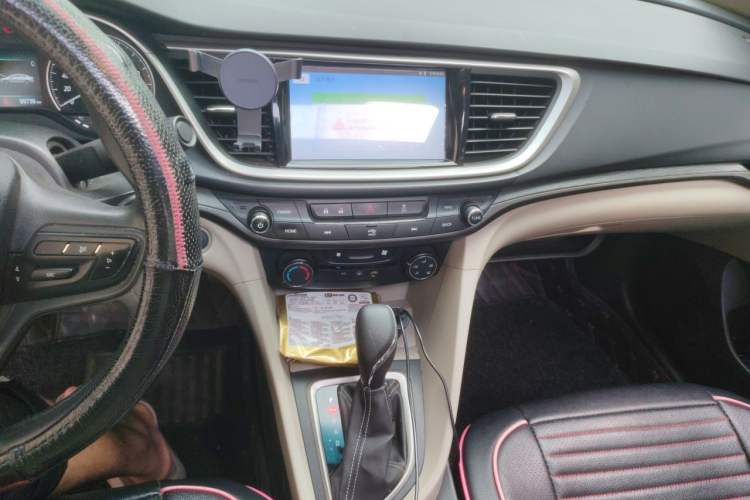 Used Buick GT 2016 15N Automatic Elite Edition Audio And AC Panel