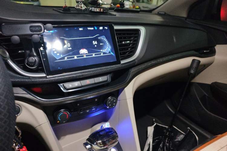 Used Buick GT 2016 15N Automatic Elite Edition Audio And AC Panel