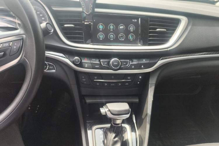 Used Buick GT 2016 15N Automatic Luxury Edition Audio And AC Panel
