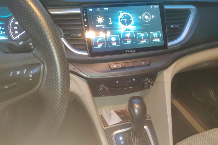 Used Buick GT 2016 15N Automatic Elite Edition Audio And AC Panel