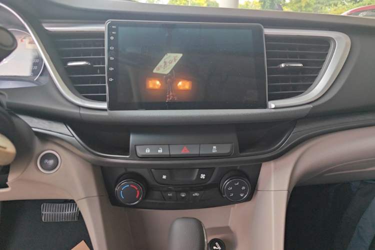 Used Buick GT 2016 15N Automatic Elite Edition Audio And AC Panel
