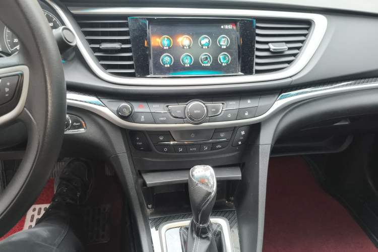 Used Buick GT 2016 15N Automatic Luxury Edition Audio And AC Panel