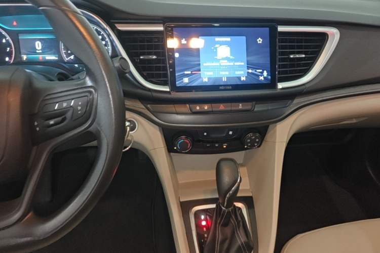 Used Buick GT 2016 15N Automatic Elite Edition Audio And AC Panel