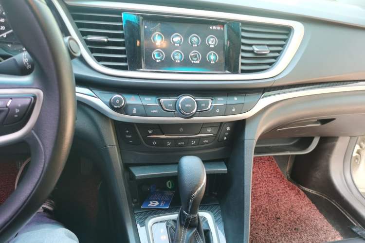 Used Buick GT 2016 15N Automatic Luxury Edition Audio And AC Panel