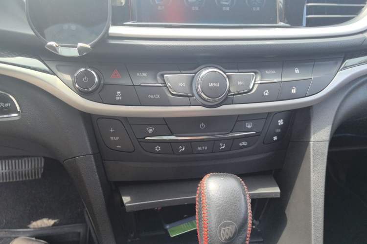Used Buick GT 2016 15N Automatic Elite Edition Audio And AC Panel
