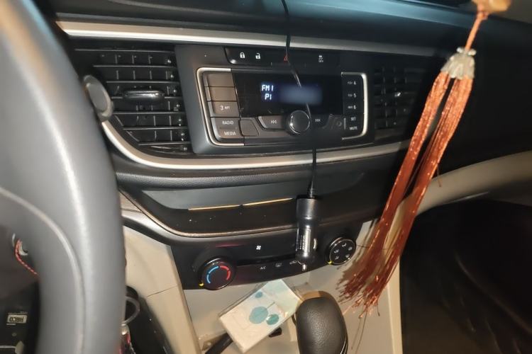 Used Buick GT 2016 15N Automatic Elite Edition Audio And AC Panel