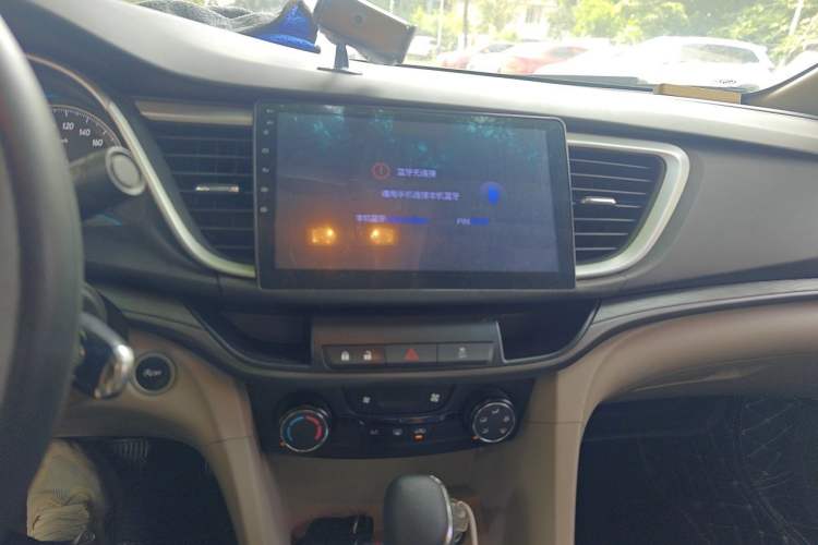 Used Buick GT 2016 15N Automatic Elite Edition Audio And AC Panel