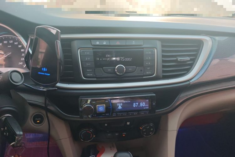 Used Buick GT 2016 15N Automatic Elite Edition Audio And AC Panel