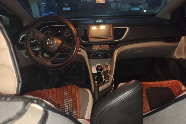Used Buick GT 2016 15N Manual Entry-Level Trim Center Console
