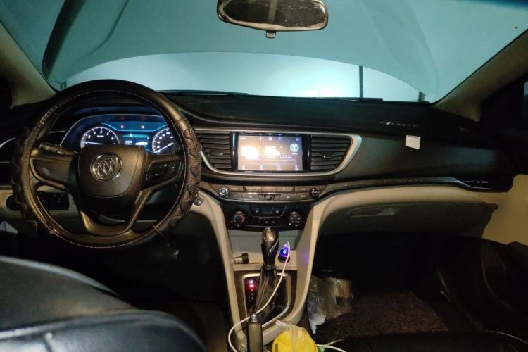 Used Buick GT 2016 15N Automatic Elite Edition Center Console