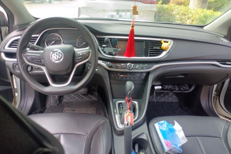 Used Buick GT 2016 18T Dual-Clutch Luxury Model Center Console