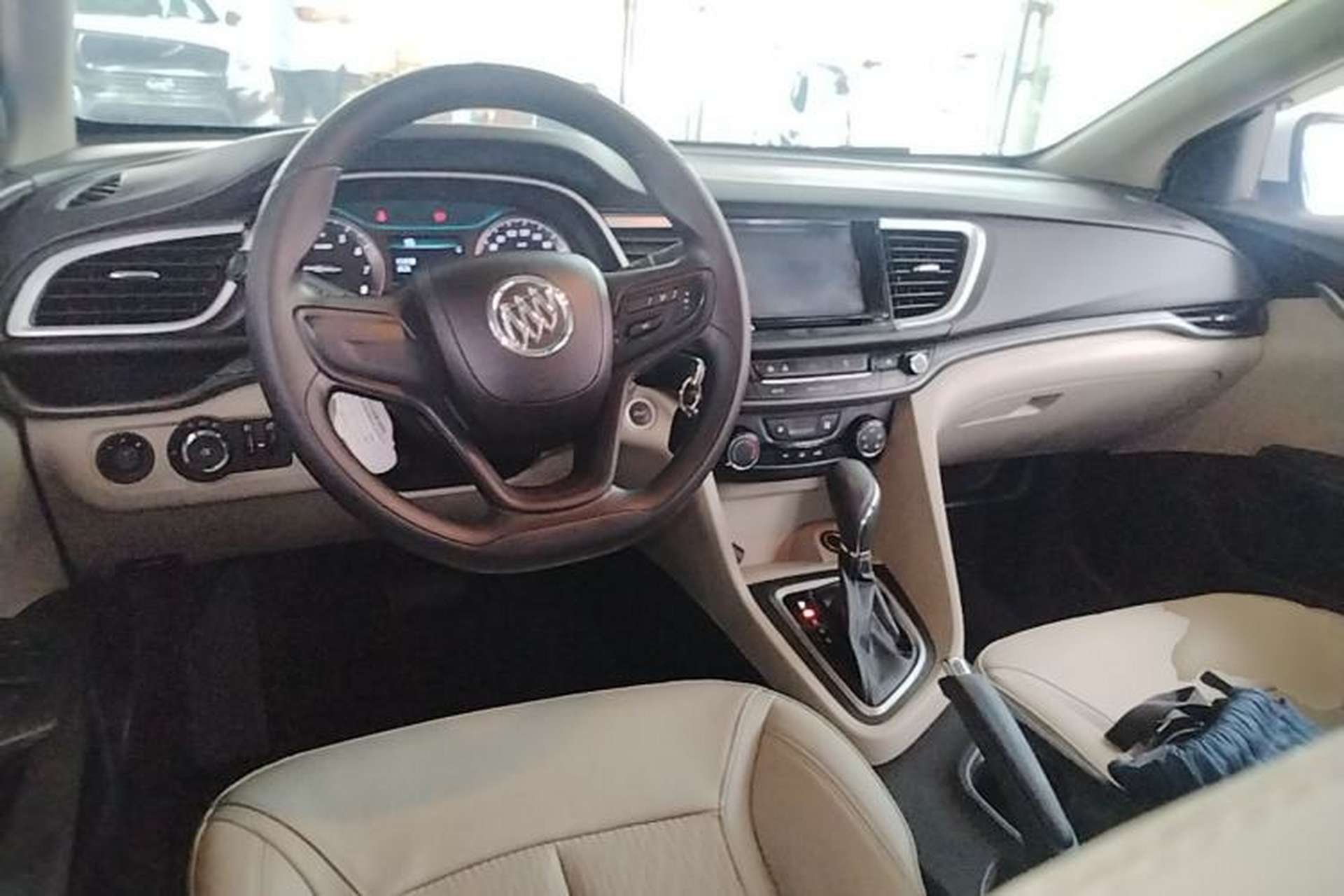 Used Buick GT 2016 15N Automatic Elite Edition Center Console
