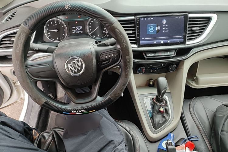 Used Buick GT 2016 15N Automatic Entry-Level Trim Center Console