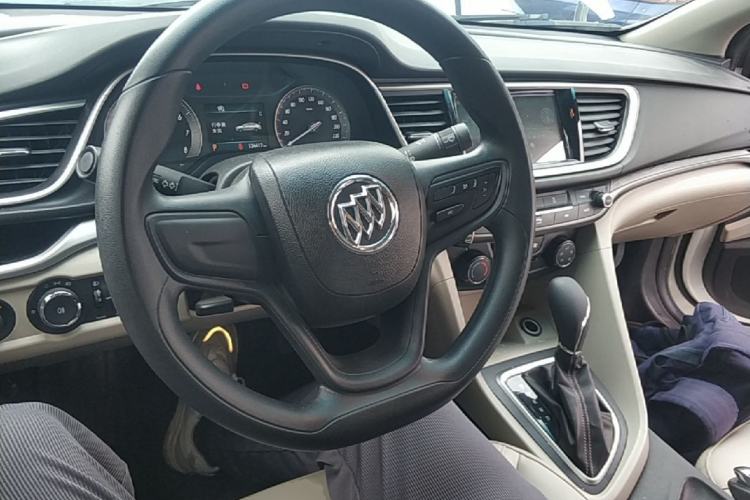 Used Buick GT 2016 15N Automatic Elite Edition Center Console