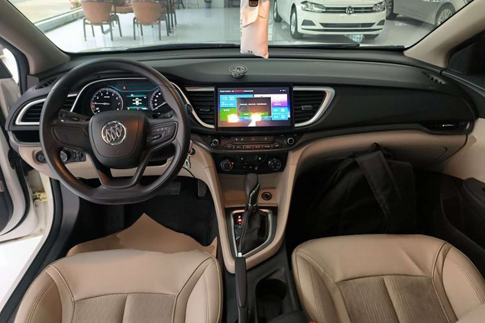 Used Buick GT 2016 15N Automatic Elite Edition Center Console