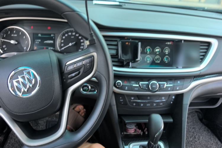 Used Buick GT 2016 15N Automatic Luxury Edition Center Console