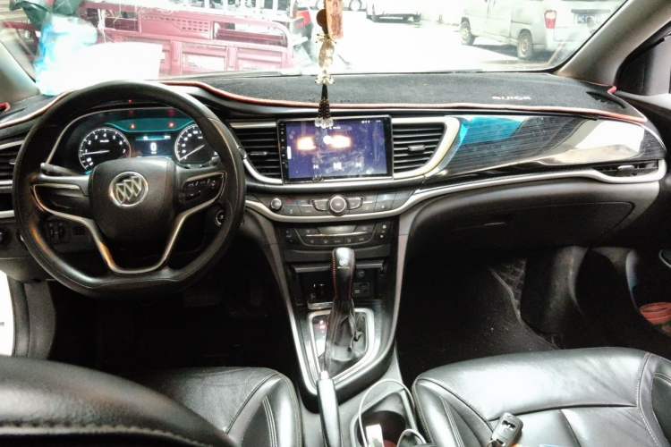 Used Buick GT 2016 15N Automatic Luxury Edition Center Console