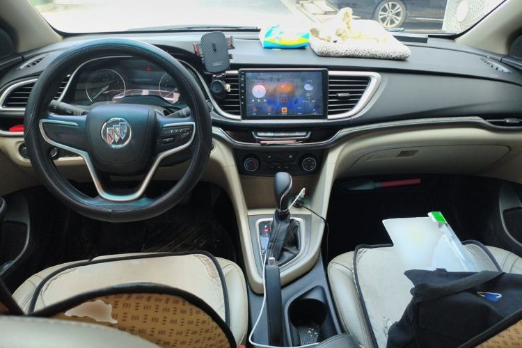 Used Buick GT 2016 15N Automatic Elite Edition Center Console