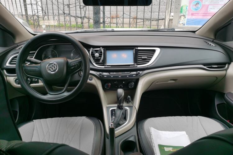 Used Buick GT 2016 15N Automatic Entry-Level Trim Center Console